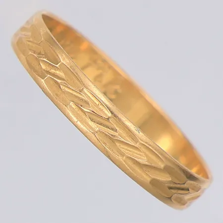 Ring mönstrad stl:17¾, gravyr, 18K Vikt: 1,4 g