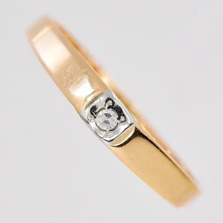 Ring stl:17½ vit sten 18K Vikt: 1,7 g
