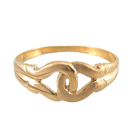 Ring i 18K guld Guldfynd (GFAB), delvis matterad, stl:16½ mm, bredd 1,3 - 6 mm Vikt: 1,2 g