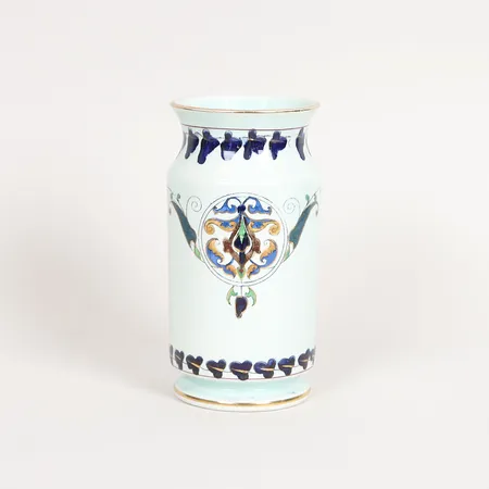Vas Rörstrand ca sekelskiftet 1800-/1900, höjd 19,5cm, Ø10cm, porslin, färgbortfall, krackelering, nagg på insida Skickas med paket.