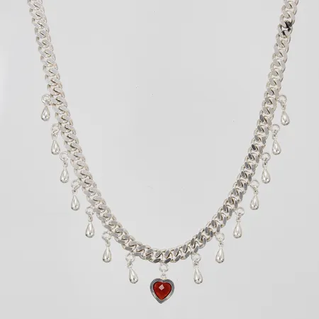 Collier Maria Nilsdotter Drop of heart, längd 40-45cm, bredd 7-26mm, silver 925/1000 Vikt: 68,4 g