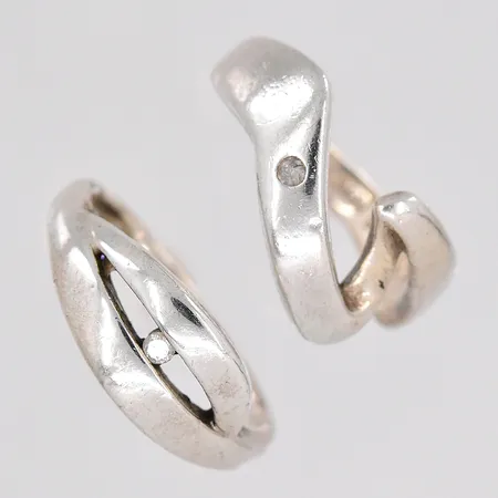 2 Ringar stl:16-16¾ skev skena silver 925/1000 Vikt: 7,8 g