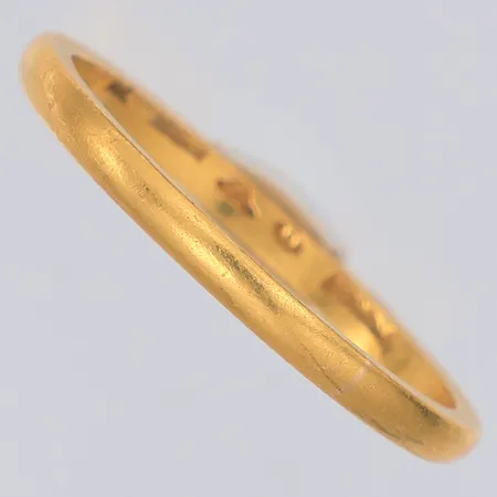 Ring slät stl:19½, gravyr, 23K Vikt: 4,2 g