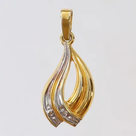 Hänge med vit sten längd 23mm bredd 10mm 14K Vikt: 0,7 g