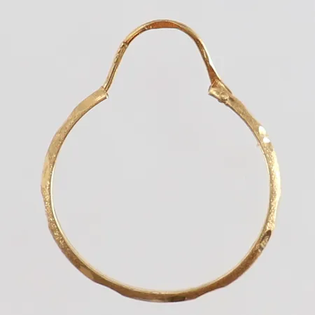 Udda örhänge Ø14mm bucklig 18K. Vikt: 0,3 g