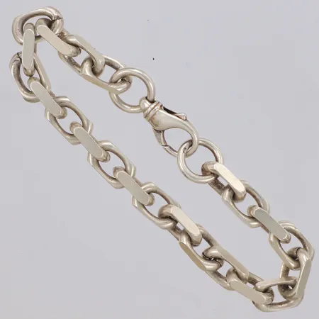 Armband, ankar, längd 21cm, repor 925/1000 silver Vikt: 38,4 g