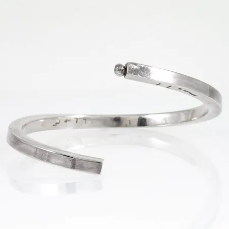 Stelt armband innermått 18,5cm bredd 5mm, silver 925/1000 49,2g.