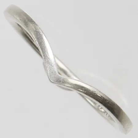 Ring Pandora Wishbone, stl:17¼ (54), bredd: 1,5-4mm, silver 925/1000 Vikt: 1,6 g