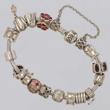 Armband Pandora med 16 berlocker, säkerhetskedja, ca 18,5cm, 925/1000 silver Vikt: 64,8 g