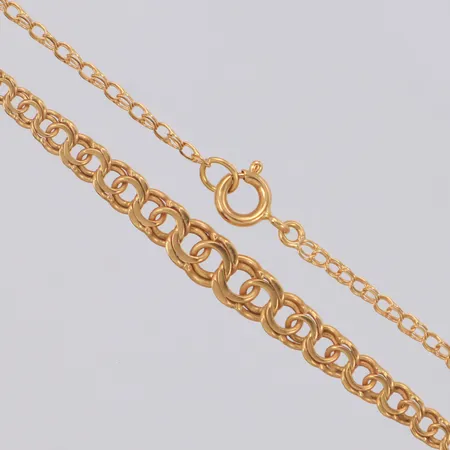 Collier doserad Bismarck längd ca 46cm, bredd ca 2-5,7mm, ostämplat, 18K Vikt: 4,8 g