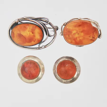 Ring örhängen och brosch med bärnsten, stl:17¼, repor och nagg på stenar, mycket slitage, silver 925/1000 Vikt: 26,1 g
