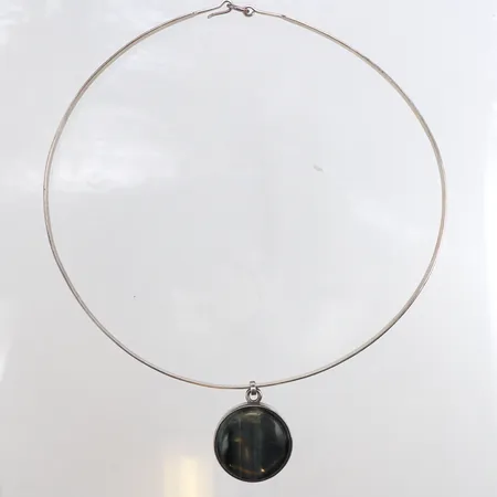 Collier stel med sten, Ø13mm, bredd ca 5mm, 925/1000 silver. Vikt: 33 g