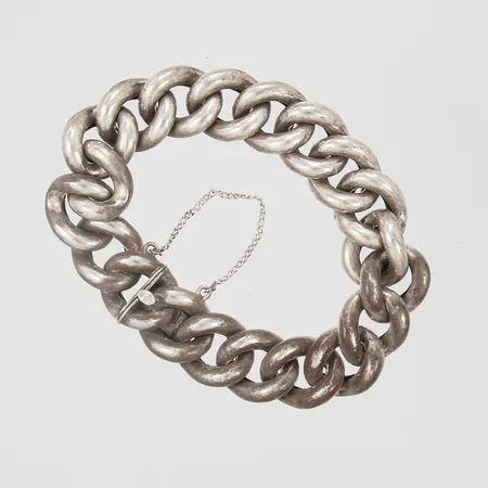 Armband ihålig pansarlänk längd 19cm, bredd 14mm, svensk kattfotstämpel, silver 830/1000 Vikt: 24,2 g