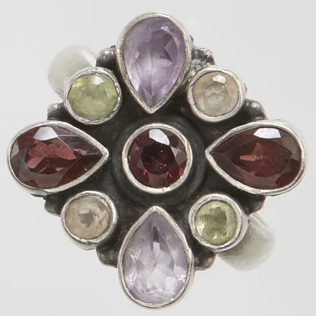 Ring med ametist, citrin, granat samt peridot, stl:17¼, bredd: 3,5-15,8mm, silver 925/1000 Vikt: 6,9 g