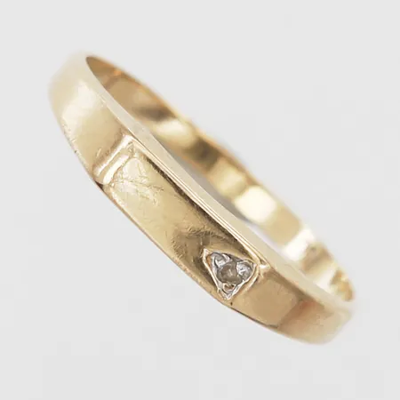 Ring med åttkantsslipad diamant ca 0,005ct, stl: 16½, 18K guld Vikt: 1 g