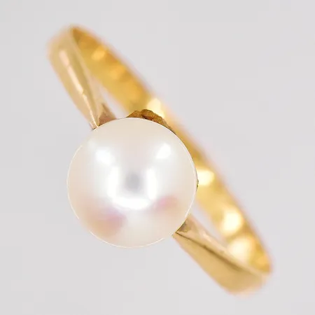 Ring stl:19½ pärla Ø 7,4mm 18K Vikt: 2,2 g