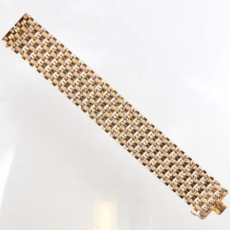 Armband, längd ca 20cm, bredd ca 2,7cm, 18K. Vikt: 51,1 g