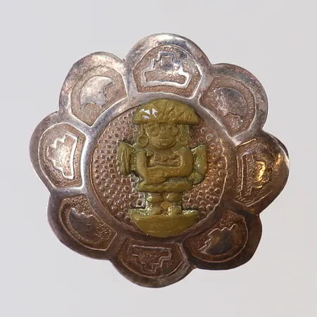 Hänge/Brosch blomma med dekor i relief Ø22mm förgylld detalj Silver 925/1000 Vikt: 1,5 g
