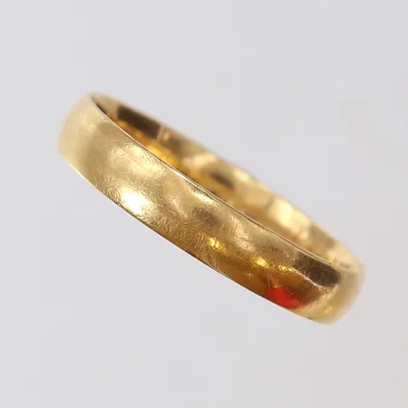 Ring slät 20¼ bredd 4mm gravyr 18K Vikt: 3,4 g