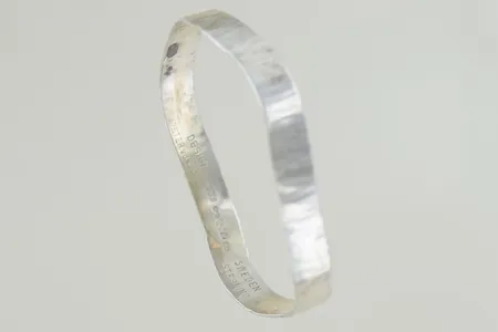 Armring Design Peter VonPost Sweden 70-tal, diam 7 cm bredd 8 mm, ojämn silver 925/1000  Vikt: 16 g