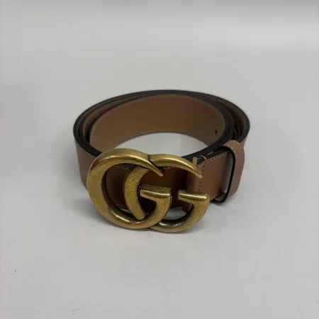 Bälte, Gucci 400593, längd 100cm bredd 40mm, kalvskinn, tan, logospänne i gulmetall, dustbag, ask, inga övriga tillbehör  