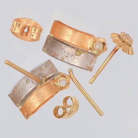Diverse defekt guld, vita stenar, 18K Vikt: 1,1 g