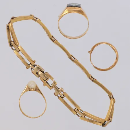 Armband, 2 ringar med stenar, 1 örhänge, defekt, bucklor, 18K Vikt: 14,7 g