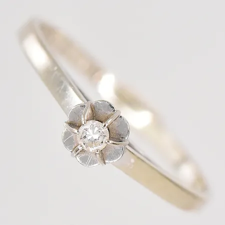 Ring vitguld diamant 0,04ct enligt gravyr stl:17¾ GFAB 18K Vikt: 1,8 g