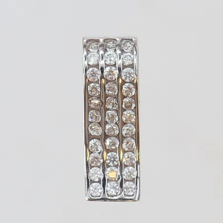 Hänge vitguld med vita stenar ca 15,5mm bredd 5,2mm 18K Vikt: 1,2 g