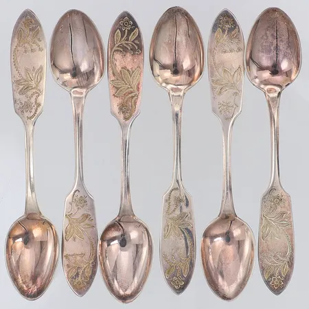 6 Kaffeskedar modell Tornedal 10,5cm Bolidensilver, delvis gravyr, silver 830/1000 Vikt: 56,7 g
