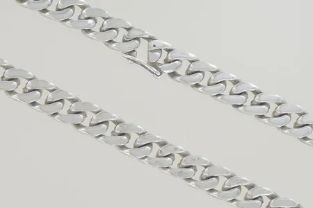 Halskedja pansar längd 70 cm bredd 7,7 mm, silver  925/1000 Vikt: 94,2 g