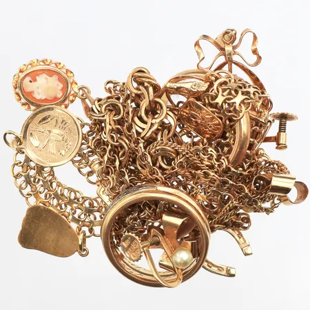 Diverse guld, defekter, gravyrer, 18K. Vikt: 43,9 g