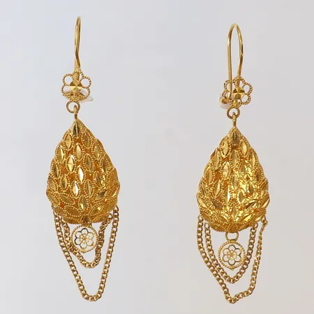 Örhängen i form av droppar med hängande kedjor 62x16mm 21K Vikt: 6,6 g