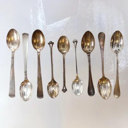 9 Kaffeskedar olika modeller 10-12cm Silver 830/1000 Vikt: 120,8 g