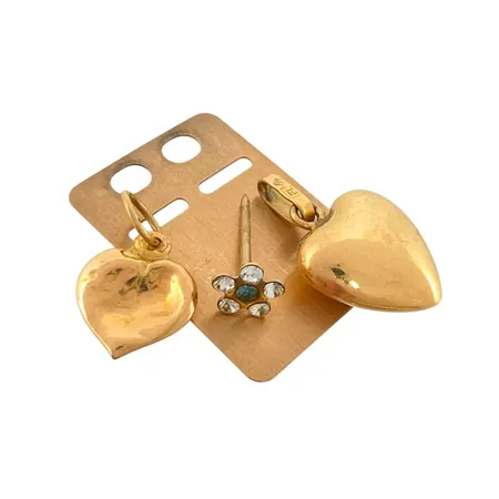 Diverse smycken, 14K guld - bruttovikt 0,1g, 18K guld - vikt 2,2g, defekter, gravyrer