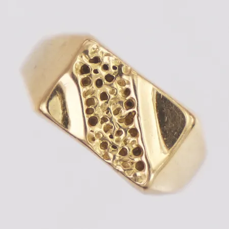 Klackring stl:20 bredd 17mm skev, GHA 18K Vikt: 3,2 g