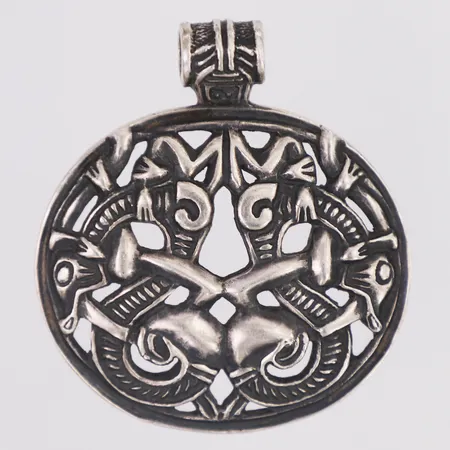 Hänge mönstrad längd inkl ögla 47mm bredd 42mm, 925/1000 silver Vikt: 15,7 g