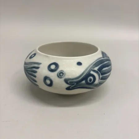 Skål Ø13cm, höjd 69mm, fiskmotiv, Carl-Harry Stålhane (1920-1990), Rörstrand, glaserat stengods Skickas med paket.