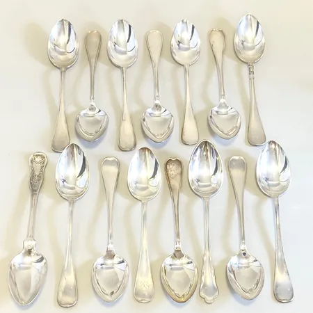 15 Skedar olika modeller 18,5-19,5cm silver 830/1000 Vikt: 751,4 g