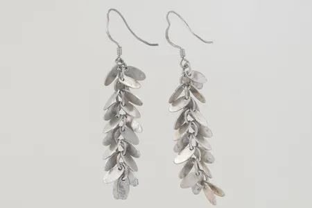 Ett par örhängen längd 6 cm, silver  Vikt: 5,6 g