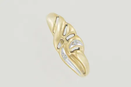 Ring stl:19 mm bredd 7,5 mm, 18K Vikt: 1,9 g