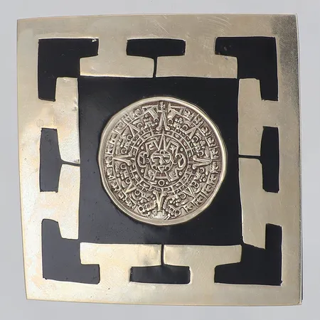 Brosch / hänge 45mm, fylld med svart massa, silver 925/1000 Vikt: 18,5 g