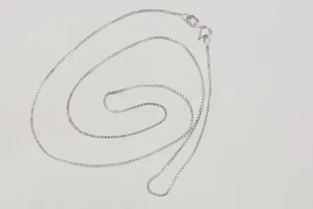 Halskedja venezia längd 44,5 cm, silver  Vikt: 2,2 g