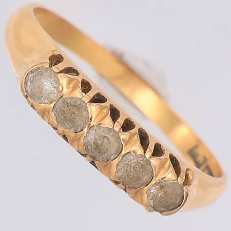 Ring slitna vita stenar stl:20¼, kattfot, 18K Vikt: 4,1 g