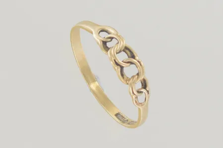 Ring bismark stl:18,75 mm bredd 3,8 mm,18K Vikt: 1,2 g