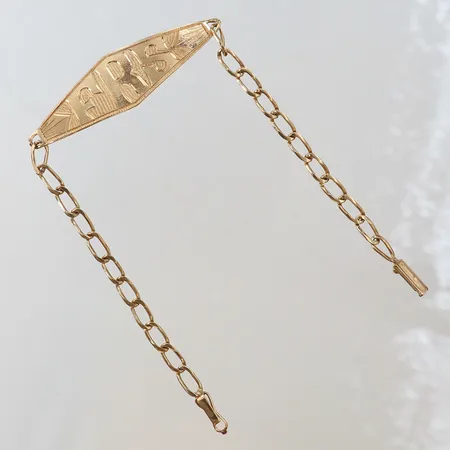 Armband med bricka 22,5cm, bredd 15,8-4,4mm, 18K Vikt: 9,4 g