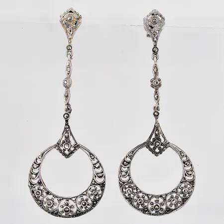 Örhängen med markasiter längd 65mm silver 925/1000 Vikt: 7,2 g
