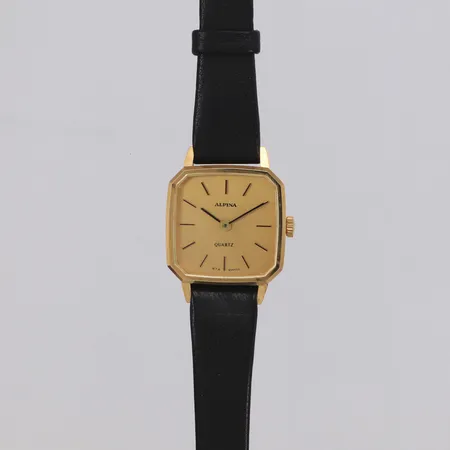Damur Alpina, bredd 21mm, quartz, gravyr, 14K, batteribyte krävs, läderarmband. Bruttovikt 14,6g