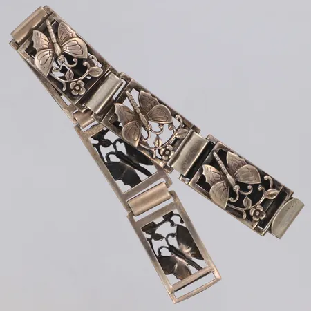 Armband, ledat, fjärilar, längd 18,5cm, bredd 15,4mm, Gustaf Dahlgren & co, år 1948, 830/1000 silver Vikt: 29,7 g