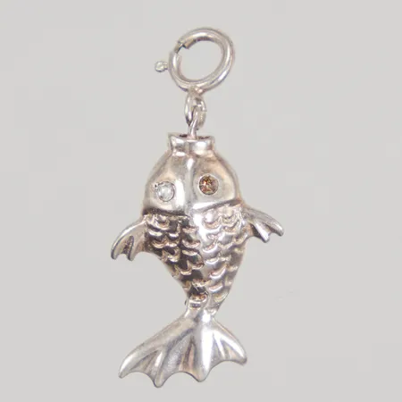 Hänge/berlock fisk 20mm, en sten saknas, 925/1000 silver Vikt: 2 g